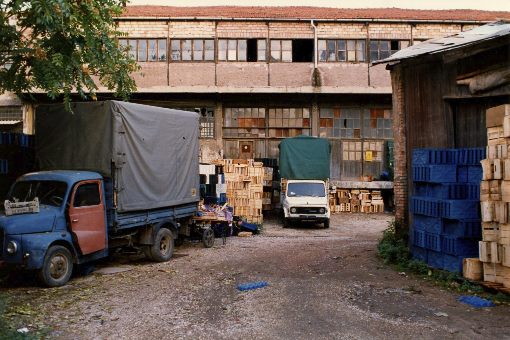 Zona Ex. Mercati Generali, Ostiense, Roma, 1992.