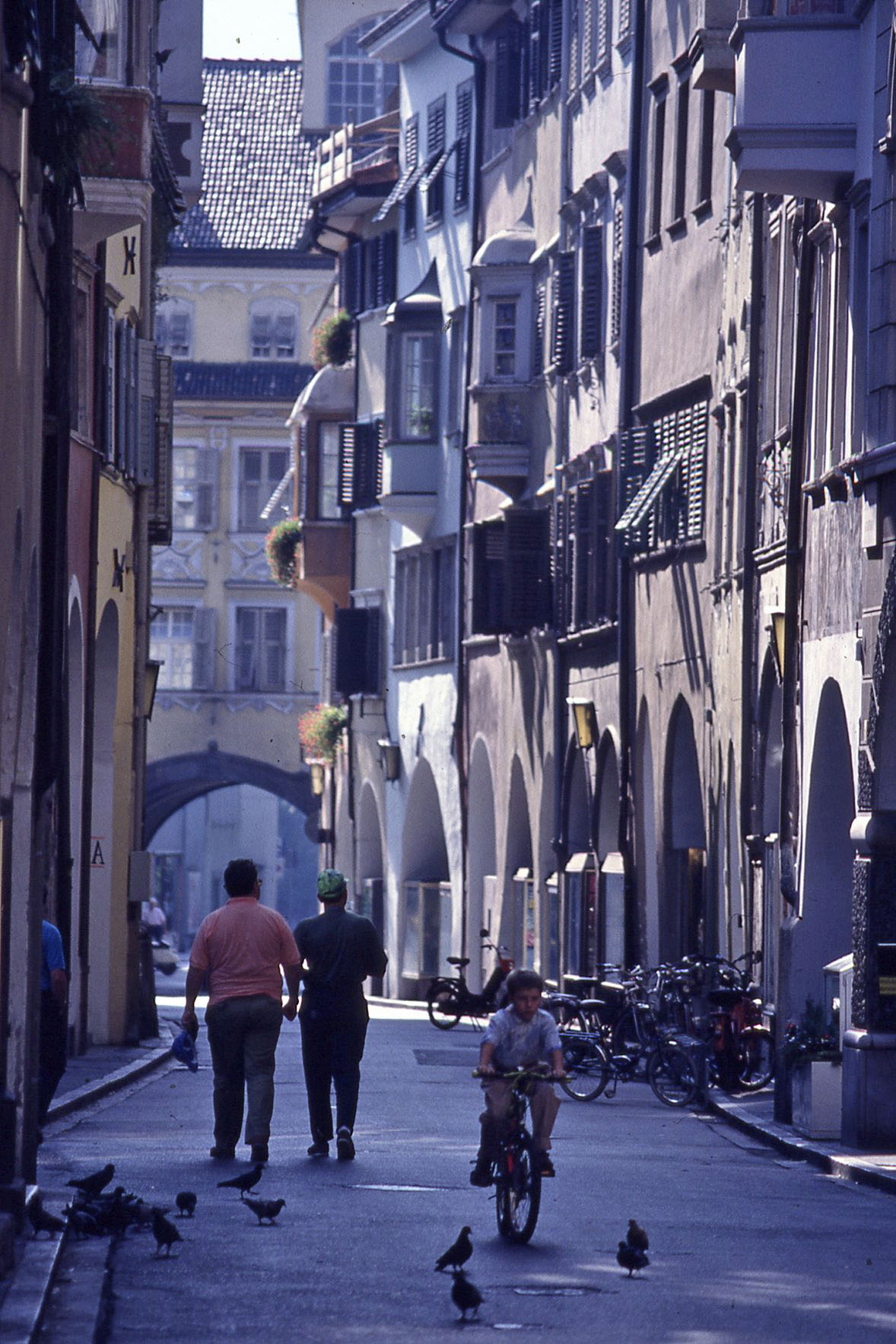 Vie di Bolzano, agosto 1992.