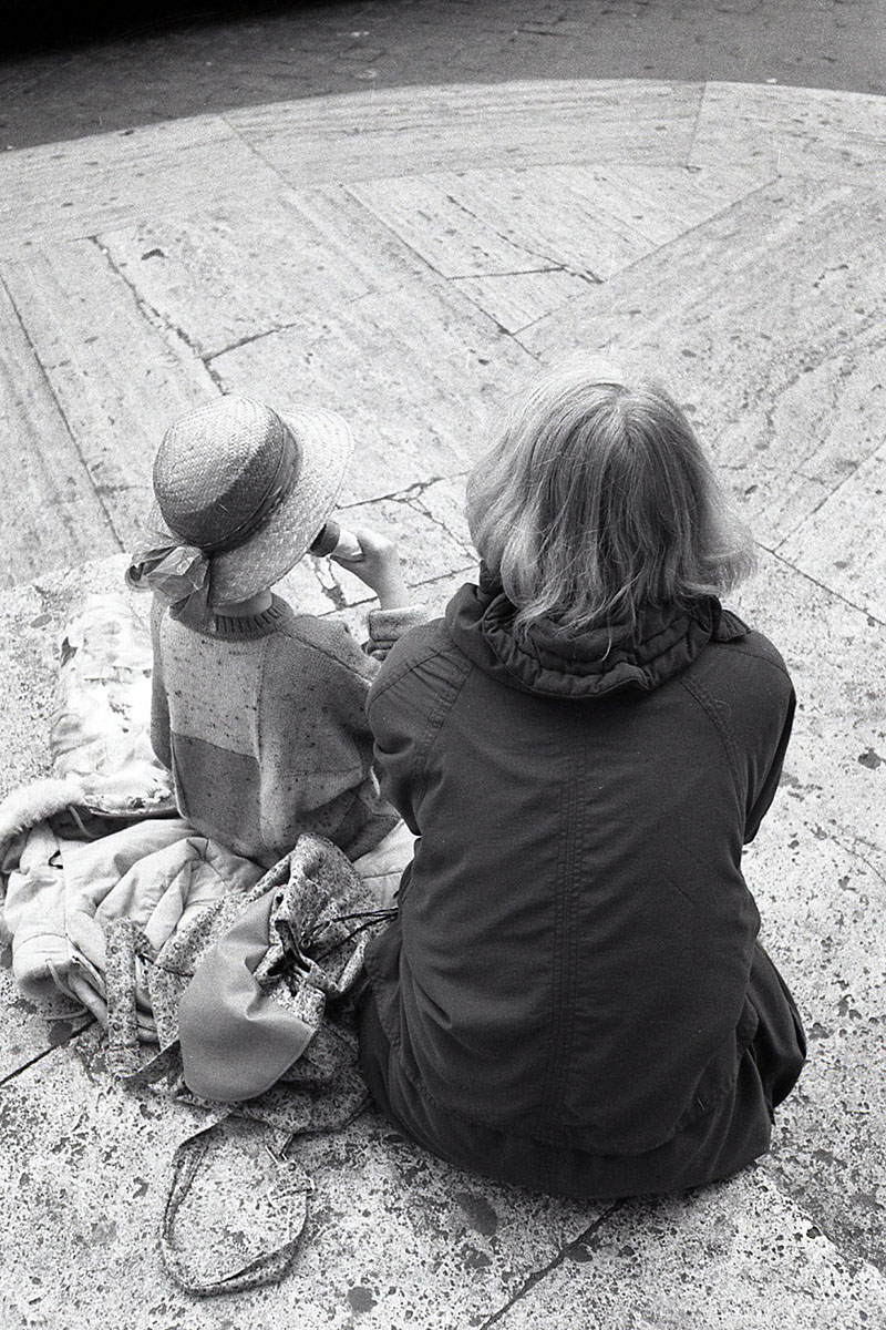 Mamma e figlia, Roma, febbraio 1994.