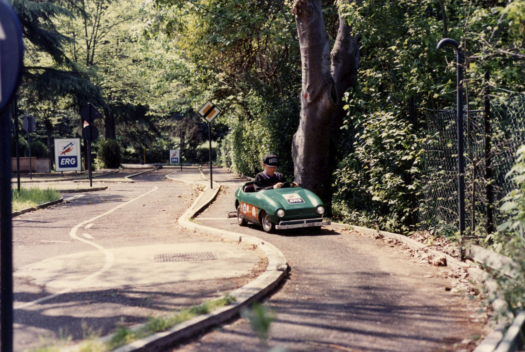 Parco scuola del traffico, Eur, Roma, aprile 1991.