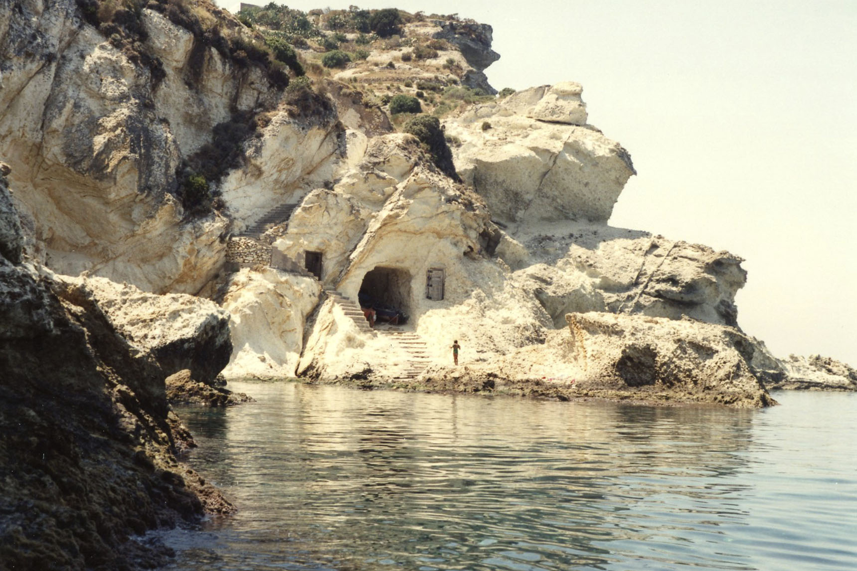 Scogli di Ponza, luglio 1991.